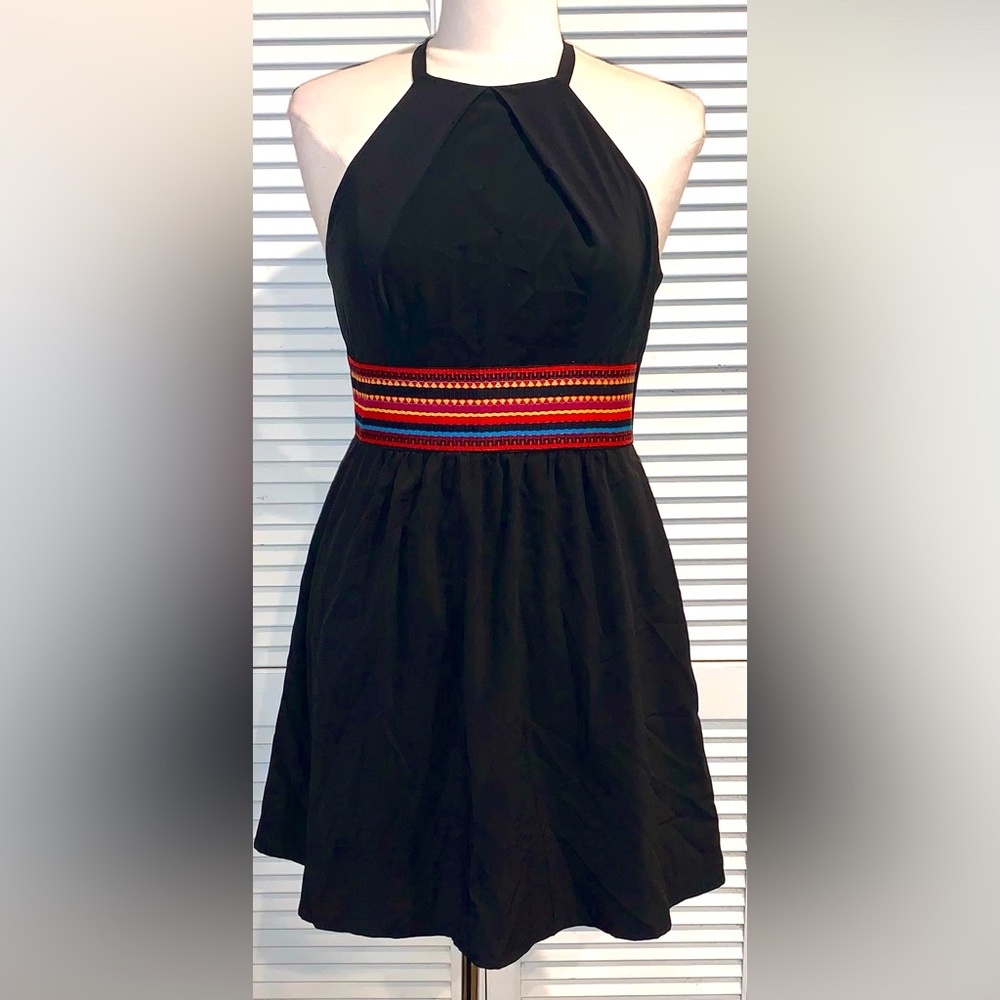B.Smart Halter Dress Vintage Juniors size 11/12 Black multicolored belt